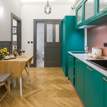 Luxury At The Main Square Appartement